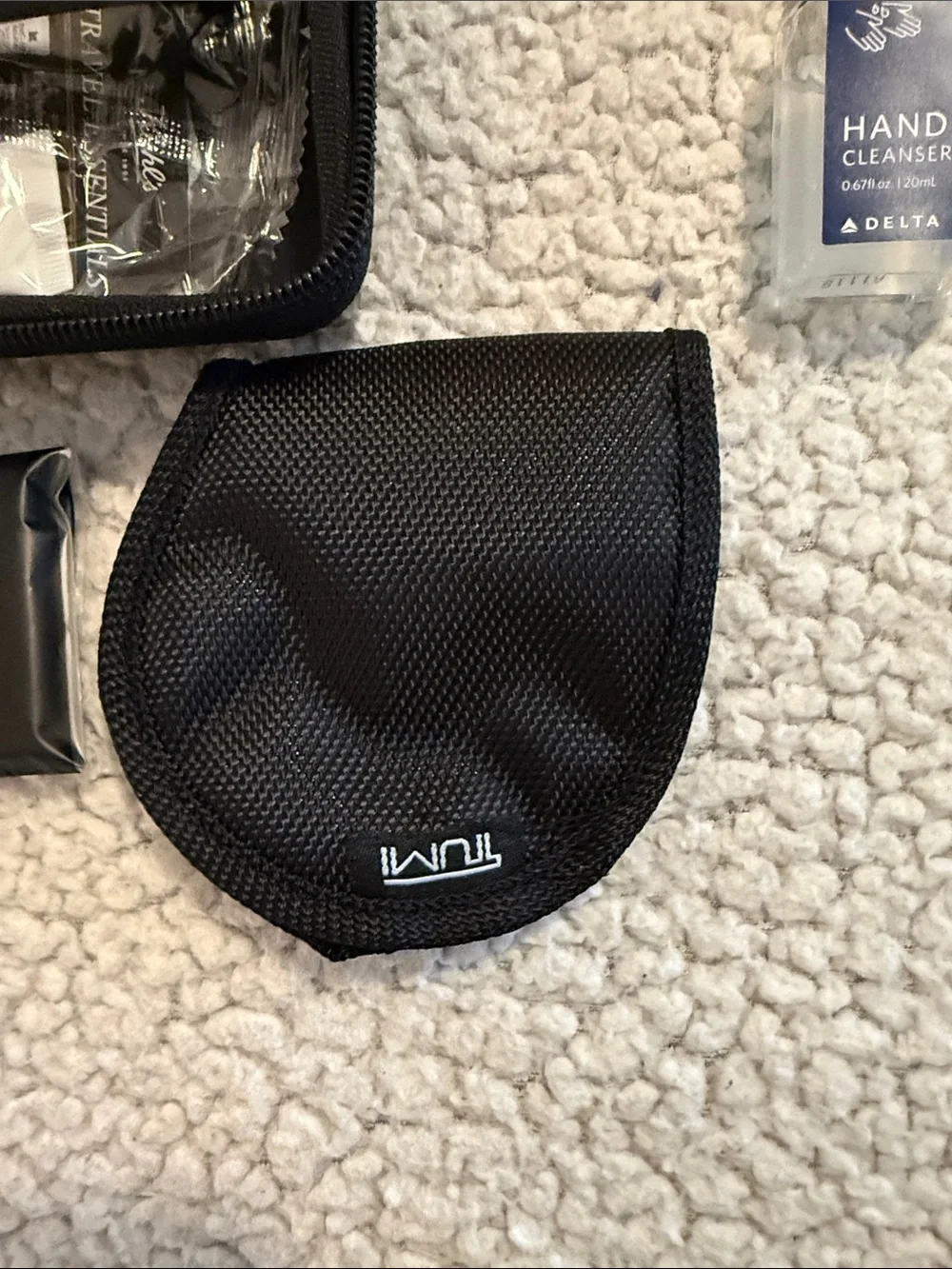 Vintage TUMI for Delta Hard Case – Black Glossy Diagonal Pattern ✈️